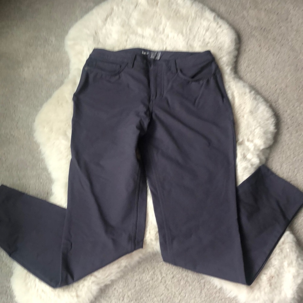 Nike Golf pants- ankle length.  Petite 4